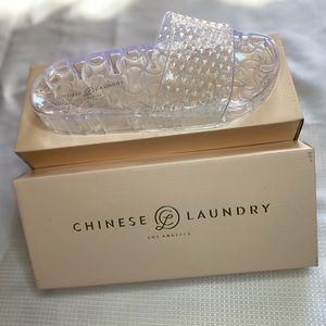 💯Brand New Chinese Laundry Clear Jelly Slides
